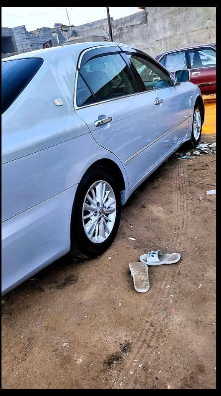 > *ادوات ادوات* 👑🔥
> تويوتا كراون شاصي 80 دكميتين بدون لوحات 
> 
> الموديل: 2007
> اللون: سلفر ثلجي
> المحرك: 6 سلندر 3000 VVT-i
> الكير: اوتو + عادي
> 
> المواصفات:
> كصة قمارة
> بريحة شركة
> *تحويره امارات*
> *سيارة طوبة*
> دكميتين بصمة تشغيل
> تحكم ستيرن
> شاشة + كامرة خلفية
> تبريد ثلج قطعتين
> كشنات كهرباء + تدفئة
> 
> السعر: *50 قفل قفل قفل*
> المكان: البصرة
> للاستفسار: *********** . خوان فدوه الي ما يعجبه سعر يعبر لانه سياره بعده بل جيس
