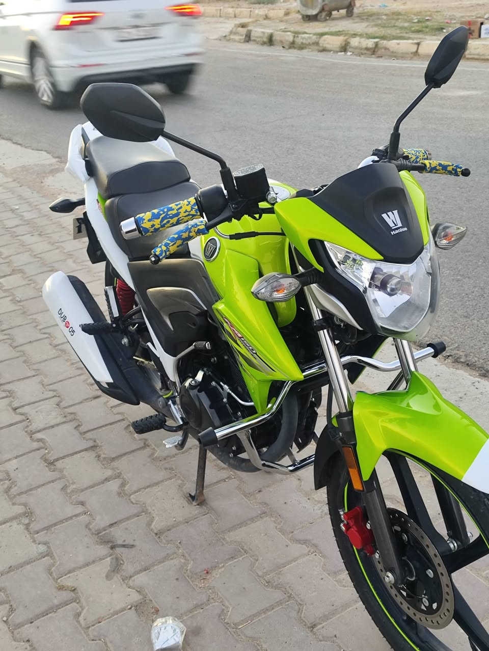 سلام عليكم 
هوجي مكمرك للبيع.      موديل 2023.     بعده اخو جديد ماناقصه برغي

ماشي 19الف.     نشد بنهاية ل 25.  محرك كفاله نعومه ونشاط 

السعر 2100.      عنوان رأوه الاستفسار ***********
