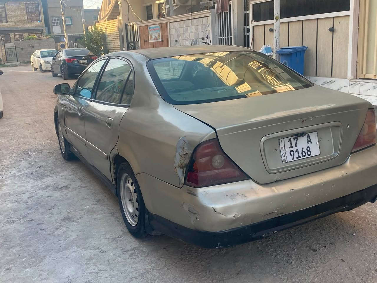 شوفرليت ابيكا موديل 2006 محرك 4 سلندر رقم انكليزي بأسمي السياره متروكه بس شغاله وتمشي وكلشي بيها وسط رايدها ب28 وبيها مجال مكاني بغداد ***********
