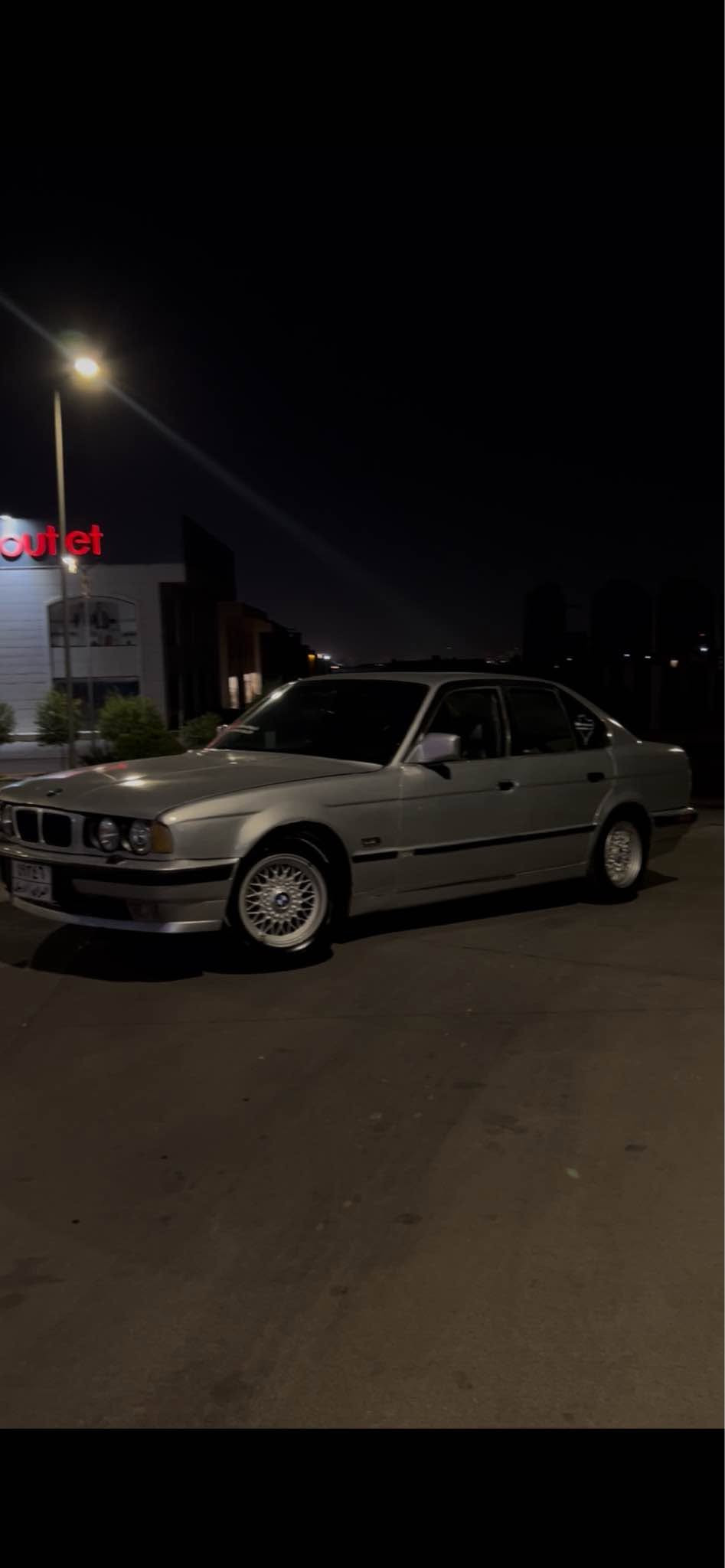]525}_Bmw مۆدێل١٩٩١فولی گێر عادی عامە بۆ جوانی لێدراو چەمەلەغی پێشەوەی تۆزەک ژۆرێی گرتیە وەڕگەڕاو بڕاوە بەشەرت تەعویل و بەناوکردن بەشەرت
***********
Watsapp أربيل, العراق
