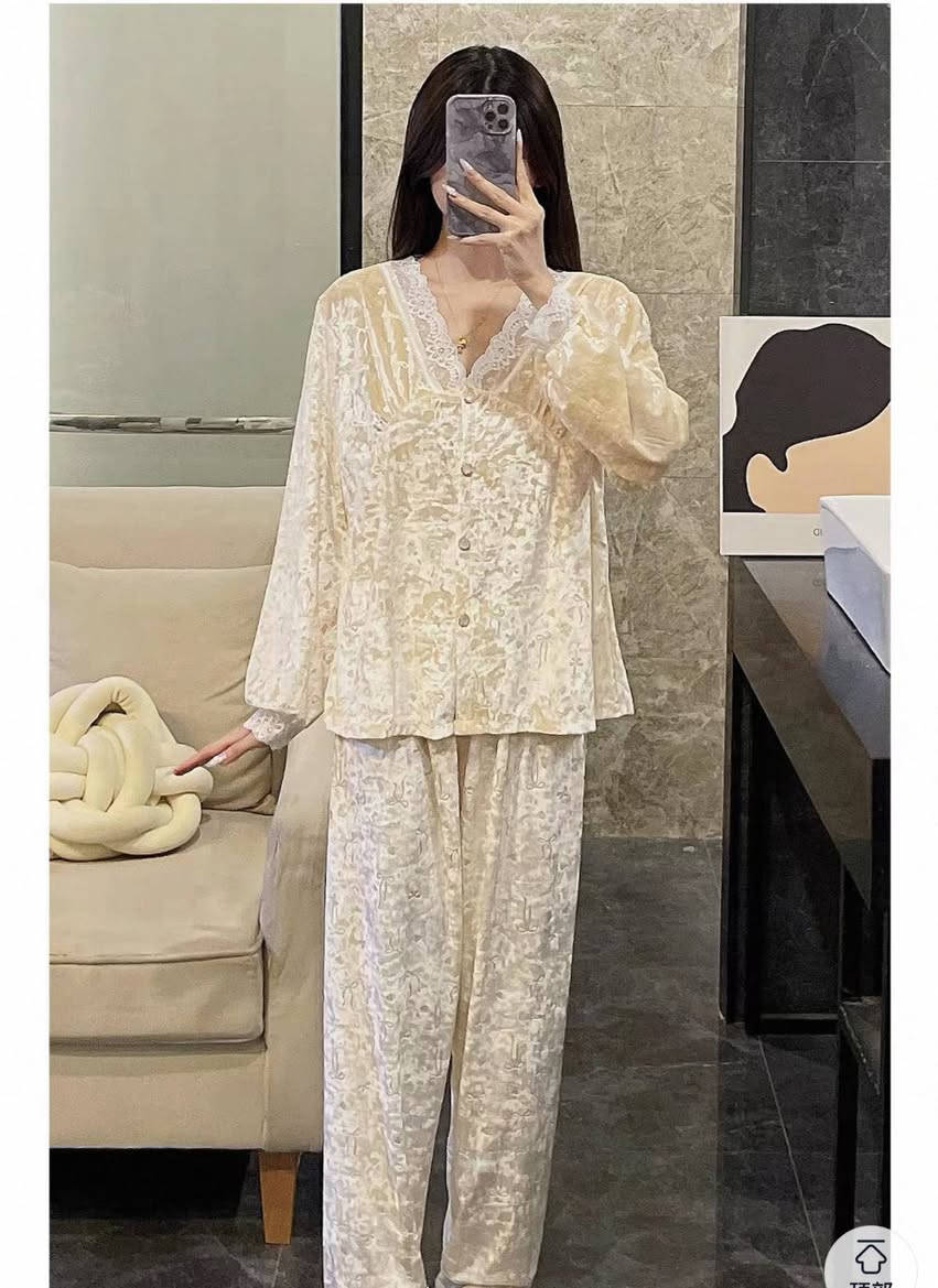 تراك الخامه قديفه 
 M l Xl xxl
الدرزن 12 قطعه 
الفحص بوجود المندوب حصرا 
للحجز ***********
