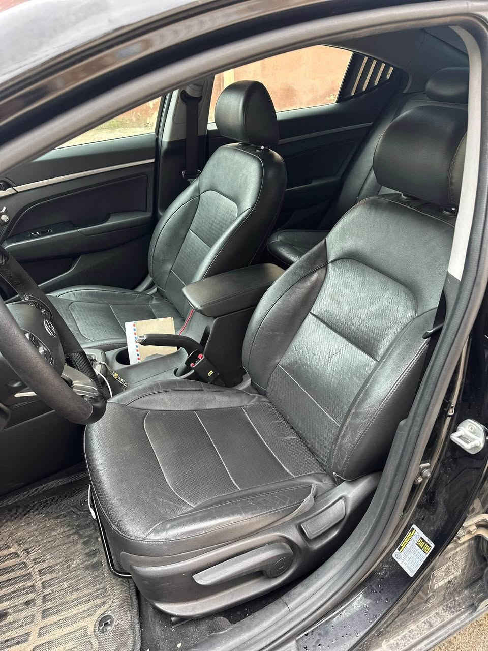 Hyundai Elantra 2020 ..
للبيع او مراوس حسب الرغبه 
فول فول مواصفات sel بلص 
فتحة سقف
شاشة كبير و كاميرة
رادار امامي وخلفي وصفايح 360 درجة
بصمة بيبان
كشن جلد 
تدفئة كشنات
ستيرن تدفئه 
تحديد مسار
قيادة ذاتية
sport+nurmal+smart درايق مود
لايتات زينون و ليد
تحكمات ستيرن
عدد سماعات 8 
حجيم محرك ٢٠٠٠ دوش مرغوب
بعد بيها هواي مواسفات
ماشية 80mil و قابل للزياده 
ملاحضة ضرر سيارة فقط تعديل بارد بقبق الصندوق و ملاحضات بسيطه بلبنيد
بدون معجون تبديل
بدون دواخل بدون لغود شواصي بدون ايرباك 
مكان سيارة موصل 
*********** واتساب 
سعر 135 و مجال قليل موصل, نينوى

