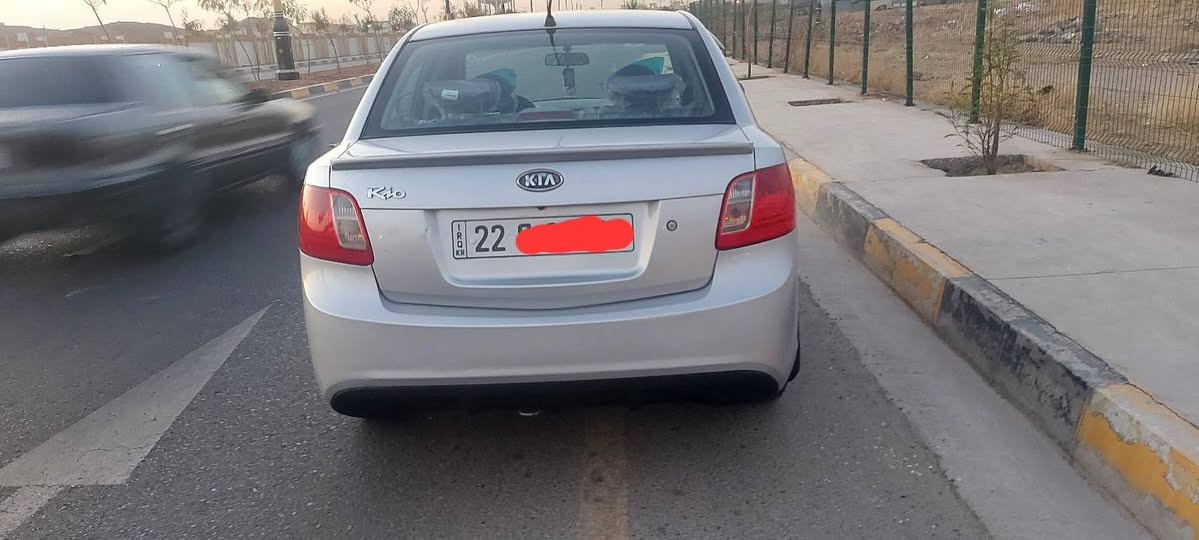 ***********
الخاص مفتوح والرقم بي واتس اب 
كيا ريو مواصفات برايد ٢٠١١محرك 14 سيارة يشهد الله نظيفة وجاهزة ومكفوله من الحادث والصبغ
