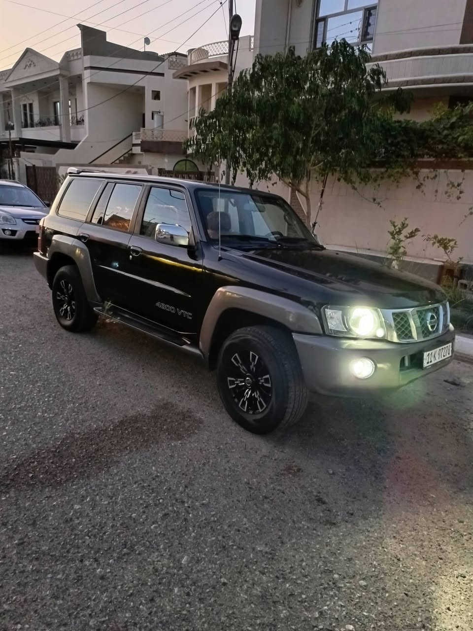 نيسان باترول 2008محدث 2023دوشمه جديده محرك كير جدد حجم المحرك 4800السياره رقم بغداد مشروع وطني بسمي عليها لايت عدسات اصلي وعليها منظومه غاز 80لتر اربع تايرات نضاف جواها حتى السبير جديد سعر السياره قفل 138ورقه بدون معامله الشراي يتصل رقم الهاتف ***********
