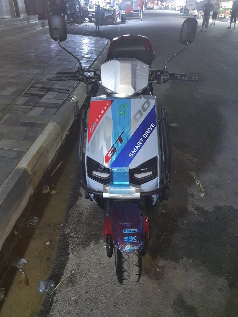 سلام عليكم البيع دراجه شحن بعده جديده نضيفه سعر 850 بغداد البياع رقم واتساب ***********
