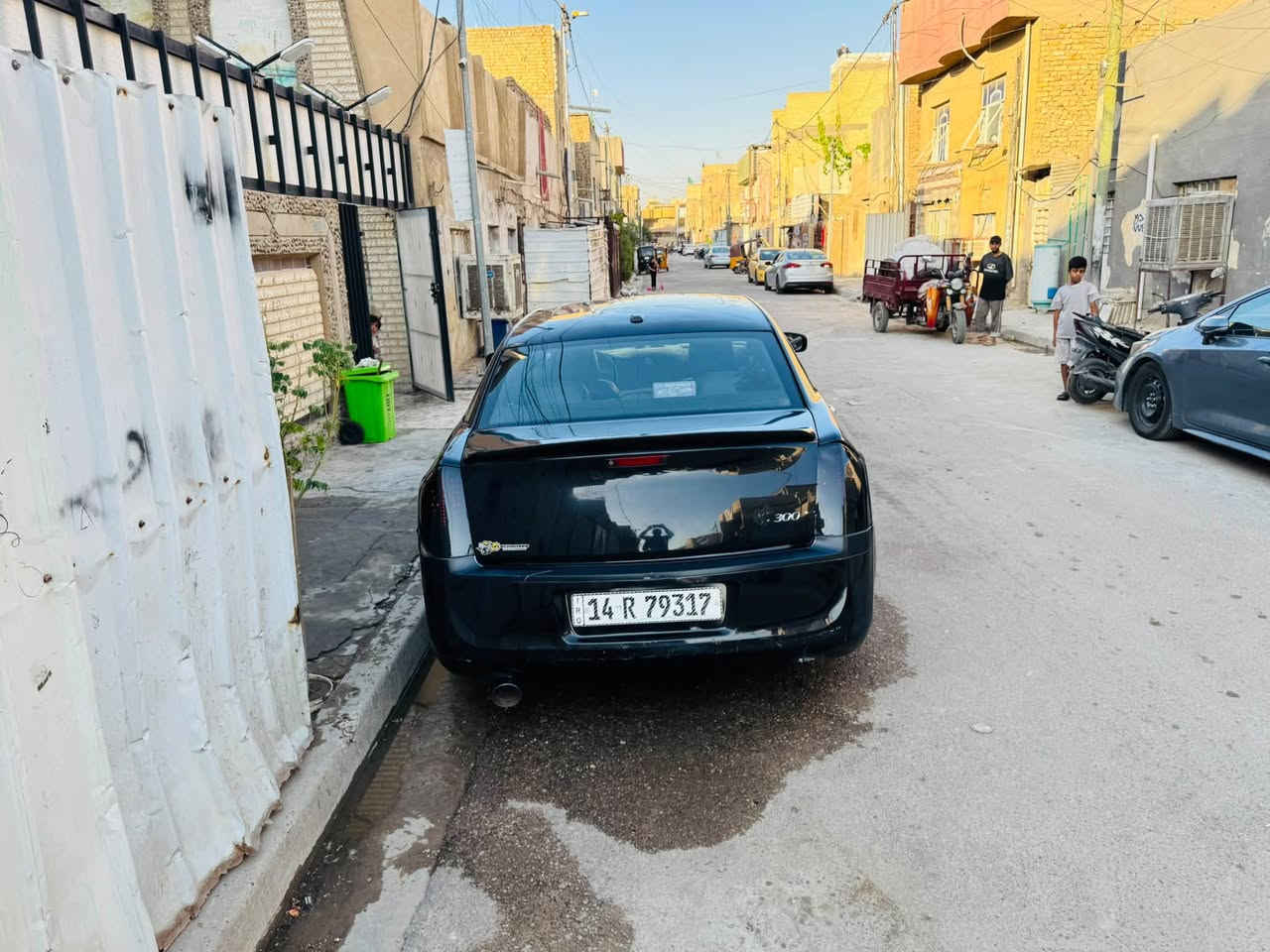 اوباما ٢٠١٢ فور ويل /الفور ويل ملغي
كندية فول مواصفات 
مصبوغة حزام تبديل قطعتين 
وبيها طخات 
رقم بصرا انكليزي ب اسمي 
بيها نقوصات السيارة 
حدادية نص عمر 
ب١٢٥ وبيها مجال بسيط

***********
