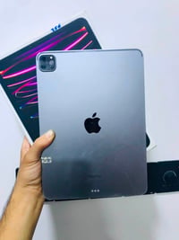 ايباد 11 برو M2 • 256 • 120 فريم