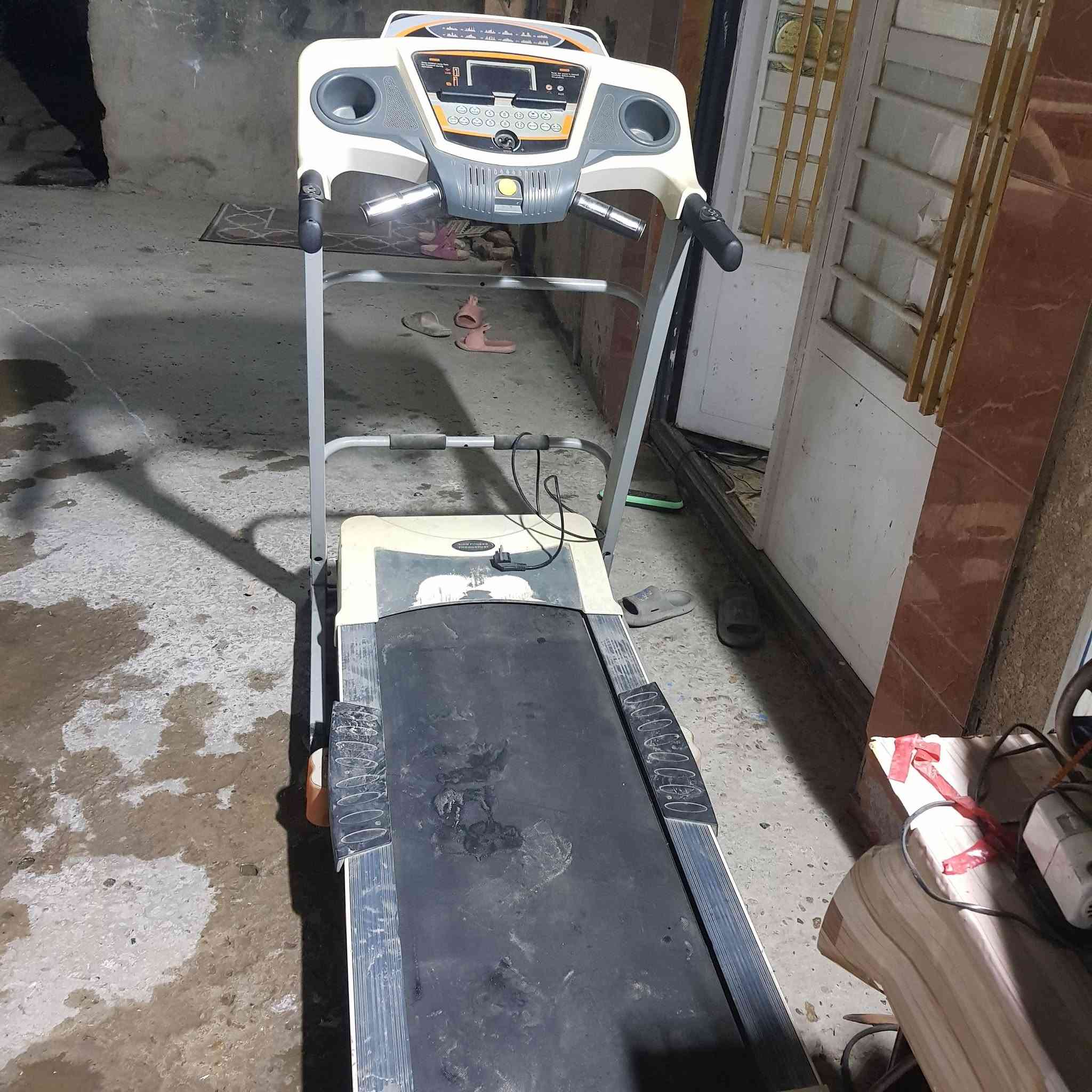 السلام عليكم اخوان جهاز جري رياضي للبيع
***********
