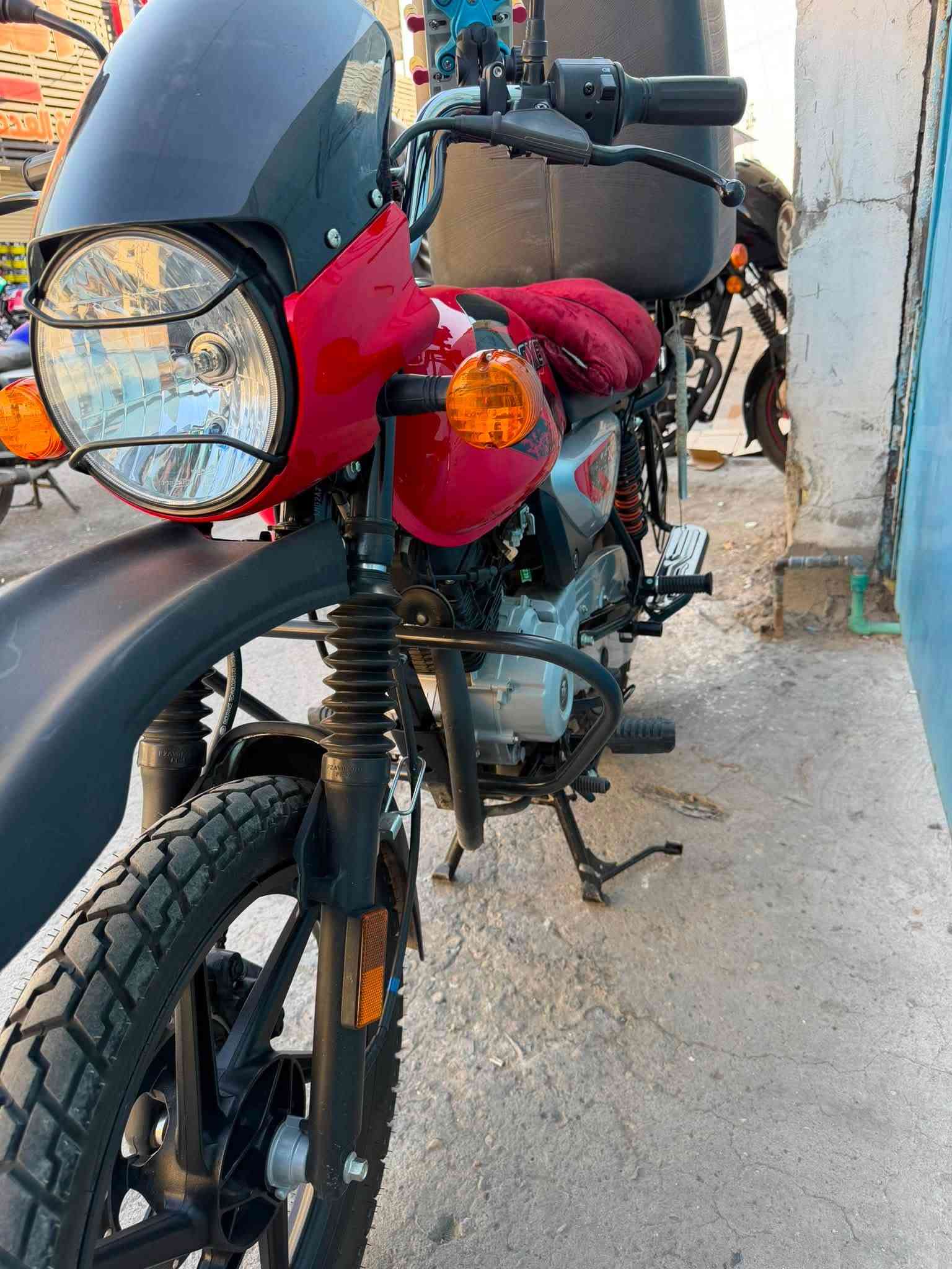 اخوان بوكسر ٢٥ نازله ب٢٦ ماشيه 2.500 كم يوم من كملت سحك سعرها ٣٤٠٠ / *********** واتساب موجود
