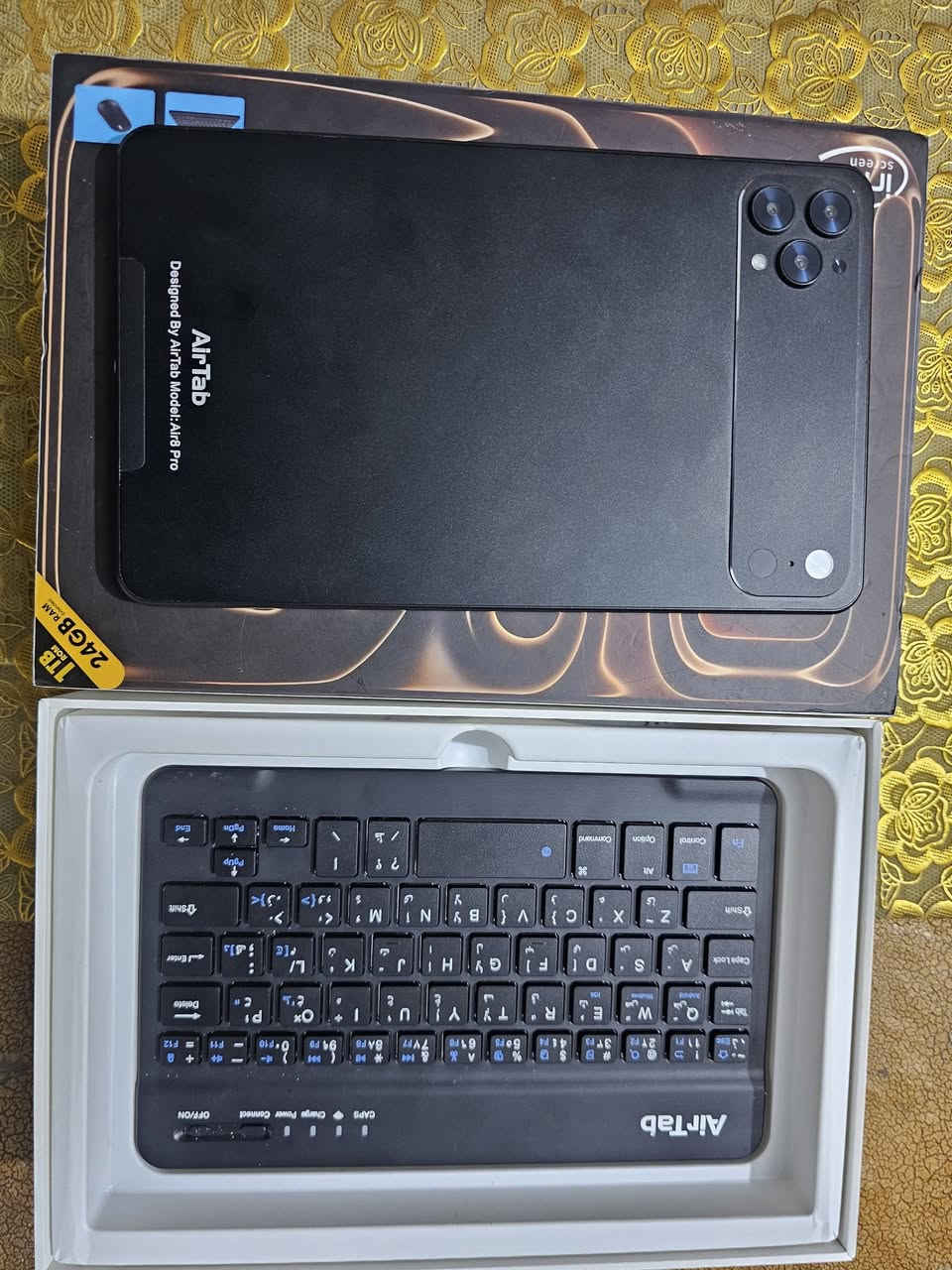 السلام عليكم ايباد Air Tab 8pro للبيع ذاكره واحد تيره يعني فوك ال 1000 عشوائيه رام 24 الايباد كلش جديد مع كيبورد و قلم و شاحنه و ماوس و حافظه كامل ملحقاته مكاني بغداد الحسينيه الراشديه الرقم ***********
