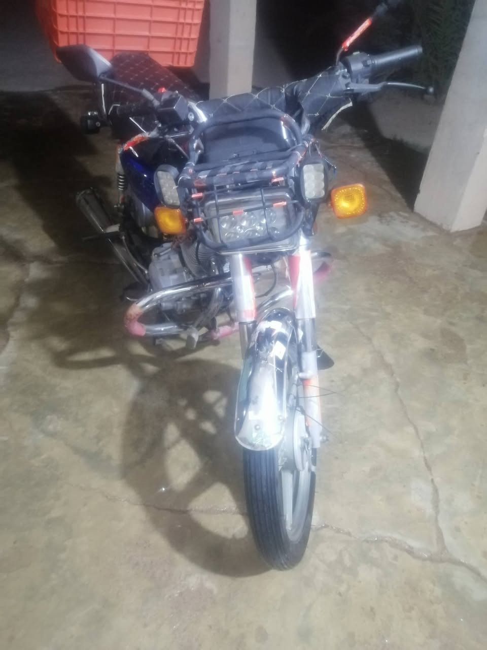 سلام عليكم
#للبيع 

#جني 🏍🏍🏍

#موديل 2018👉👉

#محرك مفتوح ⚙️🔧👍

#كهربائيات شغال 🚥🚦🔋🚨

#سلف هندر شغال 👍👍👍👍👍👍

#تخم #تاير #جديد ⭕⭕⭕⭕🛟

#السعر #350💵💵💵

👈👈👈👈مكانه صلاح الدين قضاء العلم 👉👉👉👉

📲📲📲📲*********** 📲📲📲📲📲📲
***********
