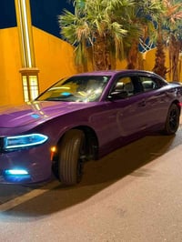للبيع او مراوس جارجر  امريكي 2019 Sxt لون بنفسجي مميز سياره بدون صبغ ب...