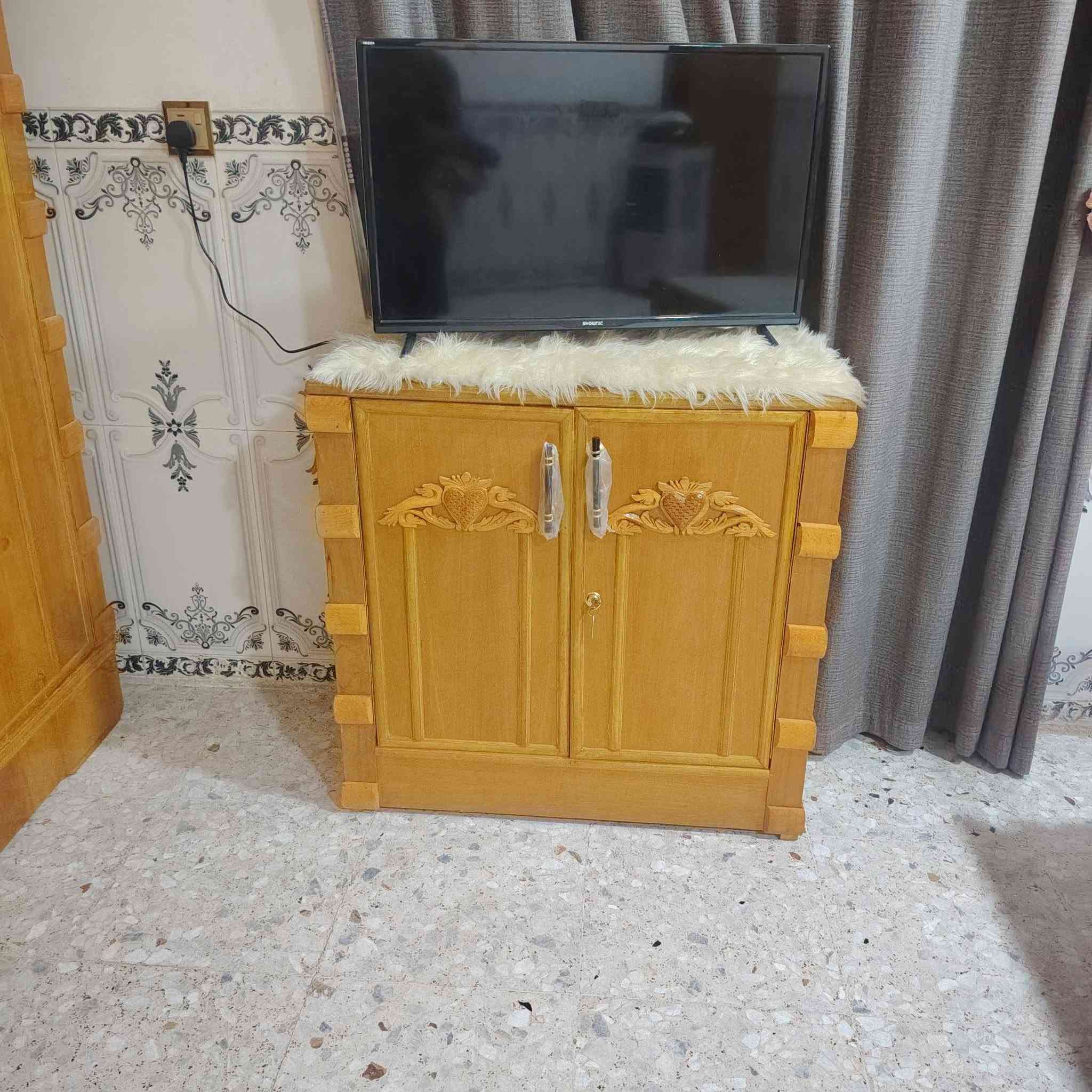 ***********
1200
