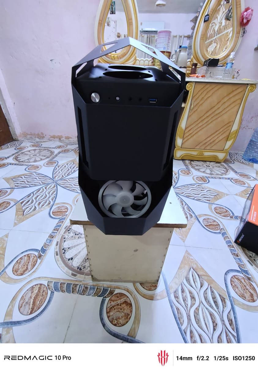 اخوان تجميعتين مناسبات واسعار ثابته
مكاني كوت وعدي توصيل 
رقمي ***********
i5 9400f
rx5700 8g 
H310m pro
ram16 3200
sdd128
hdd500 
psw 650 rgb
سعر 680
والثانيه كرت الشاشه 
GTX 1050 Ti 4GB GDDR5
🧠 المعالج
Intel Xeon E5-2660 v2
⚙️ الأنوية
10 أنوية / 20 خيط
🚀 سرعة المعالج
2.20GHz، تصل إلى 3.00GHz Turbo
💾 الرام
16GB RAM
💽 التخزين
SSD 256GB
🔌 مزود الطاقة
550W
سعر 350
ويه كل تجميعه بكج كيبورد وماوس وماوس باد 
وسماع
