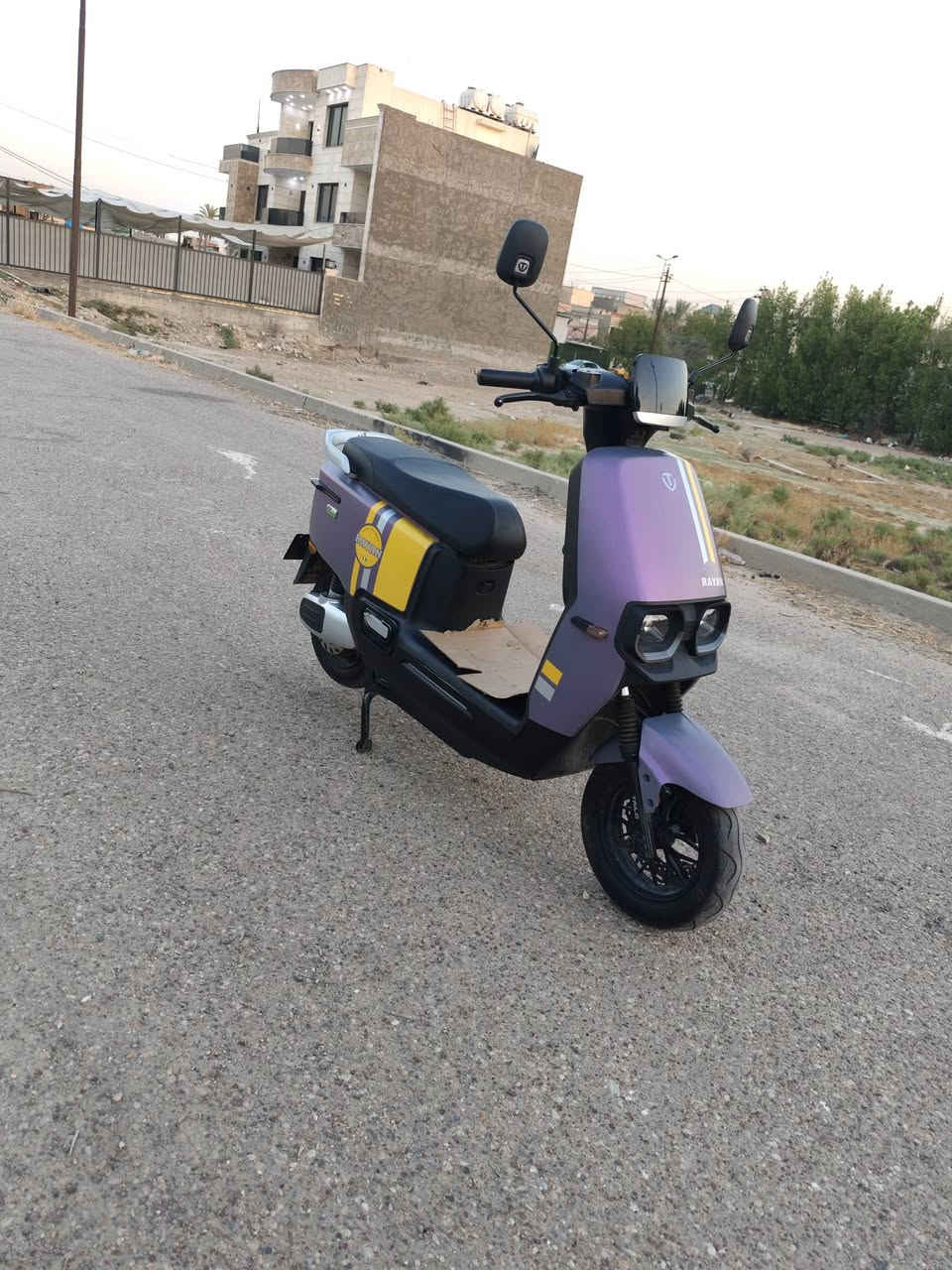 دراجة شحن ريان ام عيون
إنتاج: شهر 12 / 2024
 الشراء: شهر 6 / 2025
 الحالة: دراجة نظيفة جداً، دراجة اخت الزيرو
 المواصفات:
 6 بطاريات جدبد 
 دبل سويج، لايت عالي وناصي ، زنون
 المكان: بغداد
 السعر: 725 (وبيها مجال بسيط)
 رقم الاتصال: ***********

