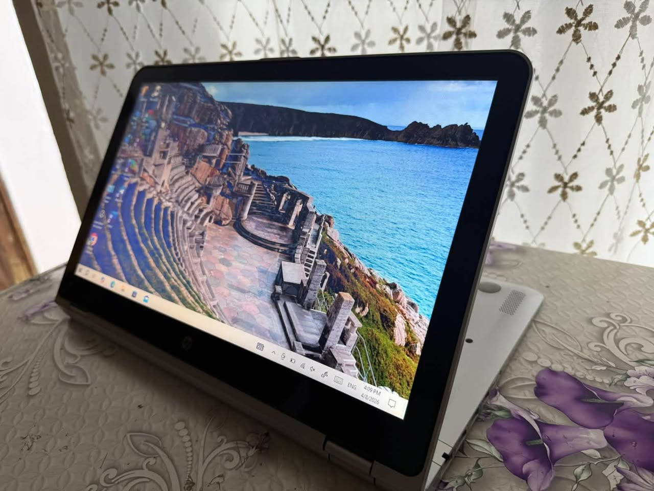 سلام عليكم 
للبيع

HP Pavilion x360 15-bk163dx
✨ الجهاز نظيف جدًا وبحالة ممتازة
🔹 Intel Core i3-7100U
🔹 RAM 8GB DDR3
🔹 SSD 512GB 🚀
🔹 شاشة 15.6” HD LED
🔹 Touch Screen — شاشة لمس
🔹 360° قابل للطي ويتحول إلى Tablet
🔹 البطارية ممتازة 🔋
🔹 الشاحن موجود
سعر 300الف وبيها مجال للأستفسار ***********
