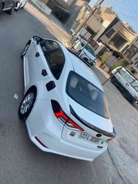 للبيع تويوتا كورلا هايبرد  الشكل الخليجي  العلامه الزرگه  فول مواصفات ...