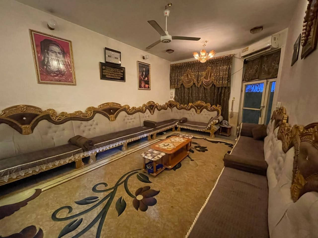ديوان ابو تاج طول 17 متر بعده جديد
شغل تسكام درجه اولى سويته ب 3 ملايين
المكان الحله ابو غرق السعر ( مليون و ربع ) 
***********
