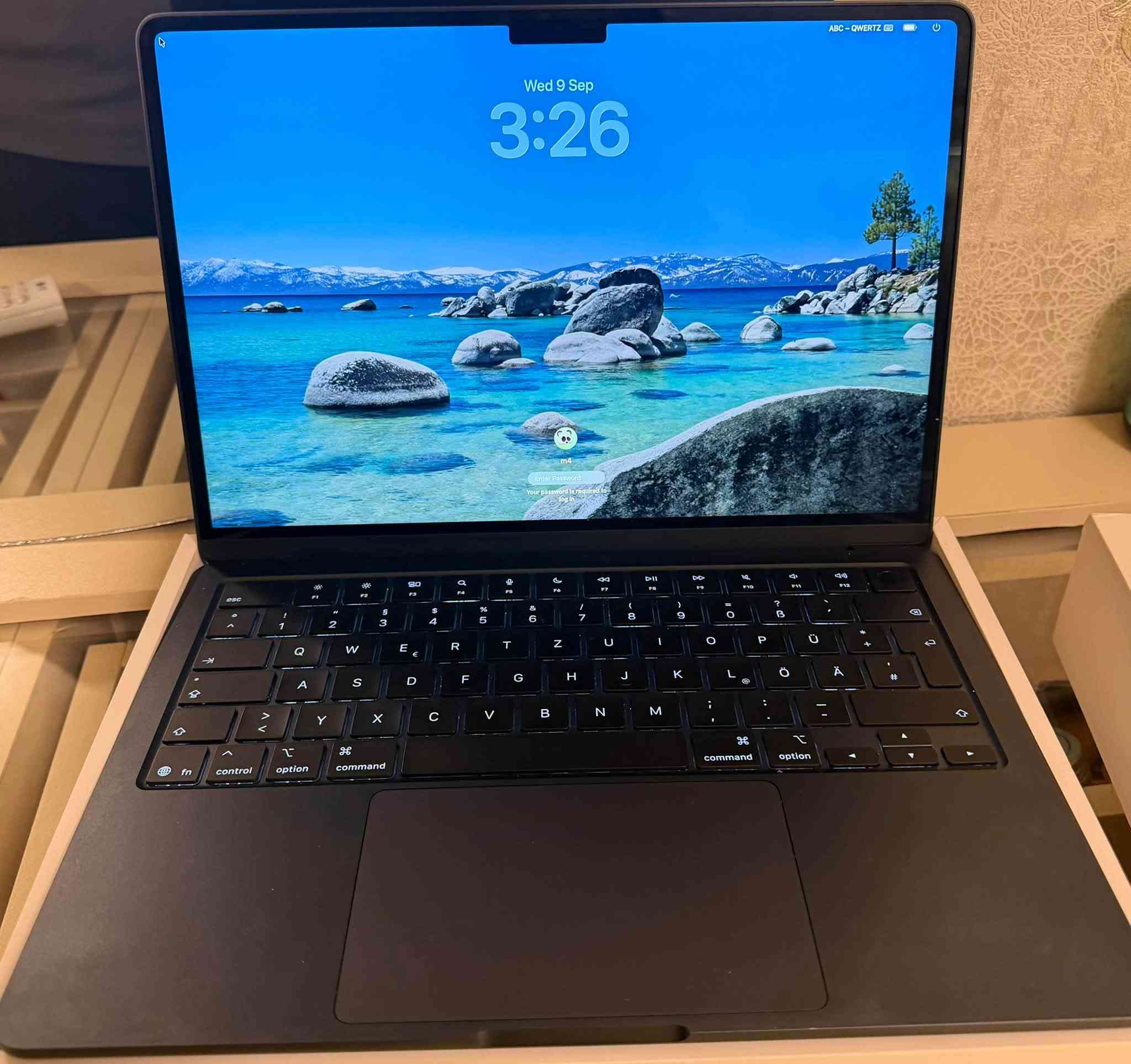 السلام عليكم
MacBook Air 13💻 
M4
Ram16GB
SSD512
استخدام سبوع 
بطارية 100‎%‎
نظافة100‎%‎ 
عدد مرات الشحن40مره فقط
السعر1850000
الرقم ***********
بغداد المشتل
