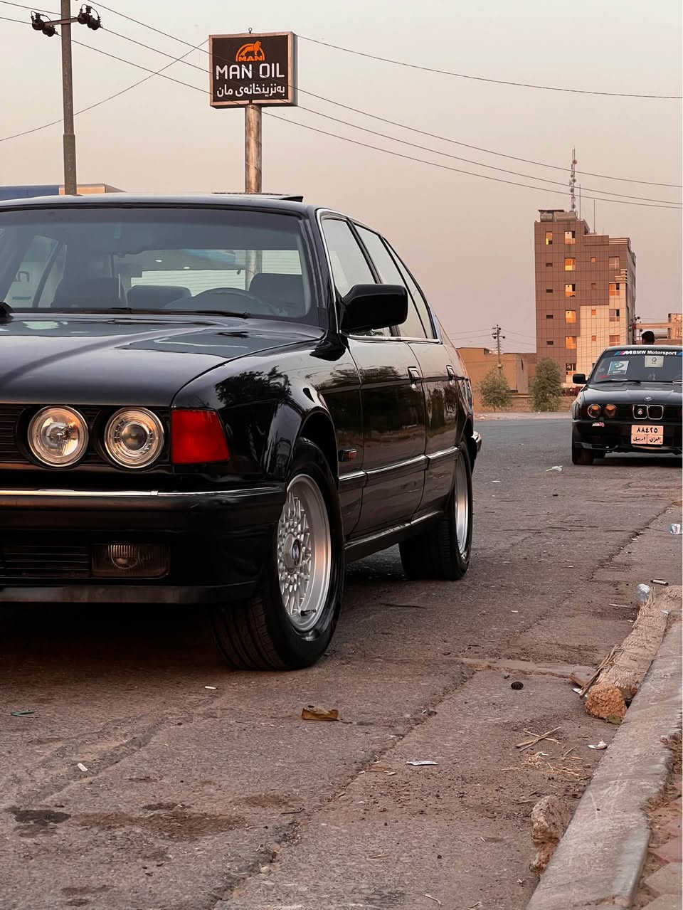 Bmw 730 krayta 40
Model 1993
V8
سندوقی هەیتی
عام لۆ جوانی
گێظ مەکینە تەبرید بەشەرت 
سعر ٥٣ وەرەقە و مەجال أربيل, العراق
