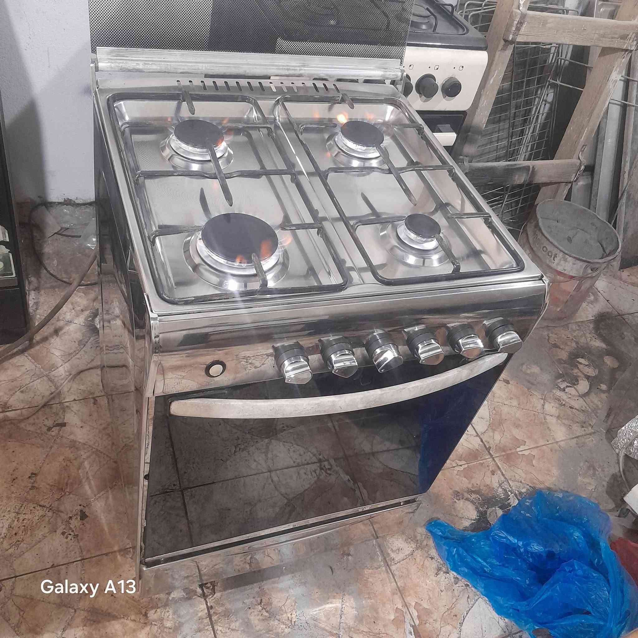 طباخ يونفيرسال مصري باب اول اخو الجديد كوله استيل بيع او مراوس العنوان حي النداء شارع  المكاتب وتساب مازنجر موجود ***********

نص مكتوب في الصور:
- Galaxy A13