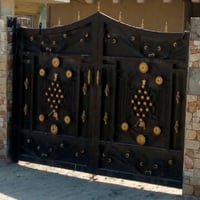 باب • حديد كله • ثقيل