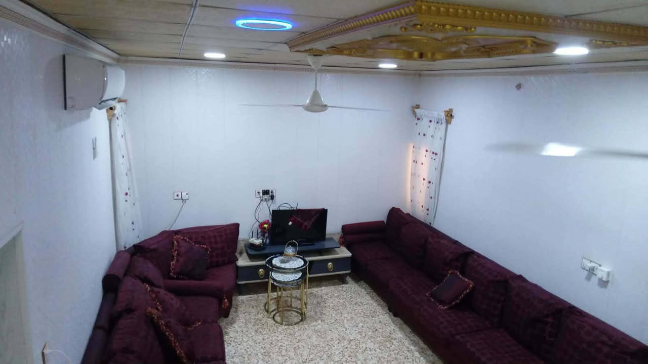 دار للبيع حي جربوعيه الاولى 
غرفتين وصاله ومطبخ وبراني وحمامات وغرفه فوك سقفه سندويج السعر 115الاتصال
***********
