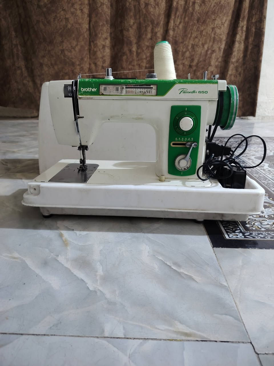 سلام عليكم مكينه خياطه 2 ثنين للبيع
الفراشه السوده باب اول ب  125

و البيضاء نضيفه شغاله ب 150

للتصال و الاستفسار على رقم ***********

مكاني كربلاء

