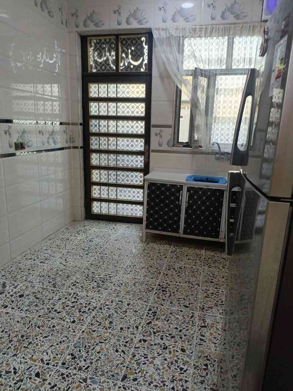 ‏🌃 اللهم صل على محمد وال محمد 🌃
‏      🏫   🏫   🏫   🏫   🏫   🏫
‏              ⚜️ #بيت_للبيع ⚜️ 
‏
‏☣️في الفلوجة منطقة ال22
‏☣️ قرب شارع 40م
‏☣️ بناء درجه اولى 
‏
‏⚜️المساحة : 150م 
‏⚜️الواجهة : 7.5م
‏⚜️النزال : 20م
‏
‏طابق واحد غرفة نوم وبيتونه واستقبال ومطبخ
‏مناور ثنين وحمامات داخل وخارج
‏
‏⚠️ الشارع 🚸 : 10م  
‏⭕ السعر :  88  قابل للتفاوض 
‏🧰⚖️ نوع الملك 🧰⚖️ : طابو صرف سند 
‏للاستفسار : مراجعة 
‏🥇#مكتب_الاقصى_للعقار 🥇
‏للاتصال : *********** 📞☎️
‏واتساب : *********** 📞☎️
‏⭕التسلسل: 175
‏#عقارات_الفلوجة #عقار_للبيع #عقارات_الانبار #عقارات_العراق  #العقار #عقار
‏#العقار_للبيع #للبيع #بيع #بيت #بيوت #قطعة #قطع
‏#ارض #اراضي
‏#عقارات #عقارات_الاقصى
‏
