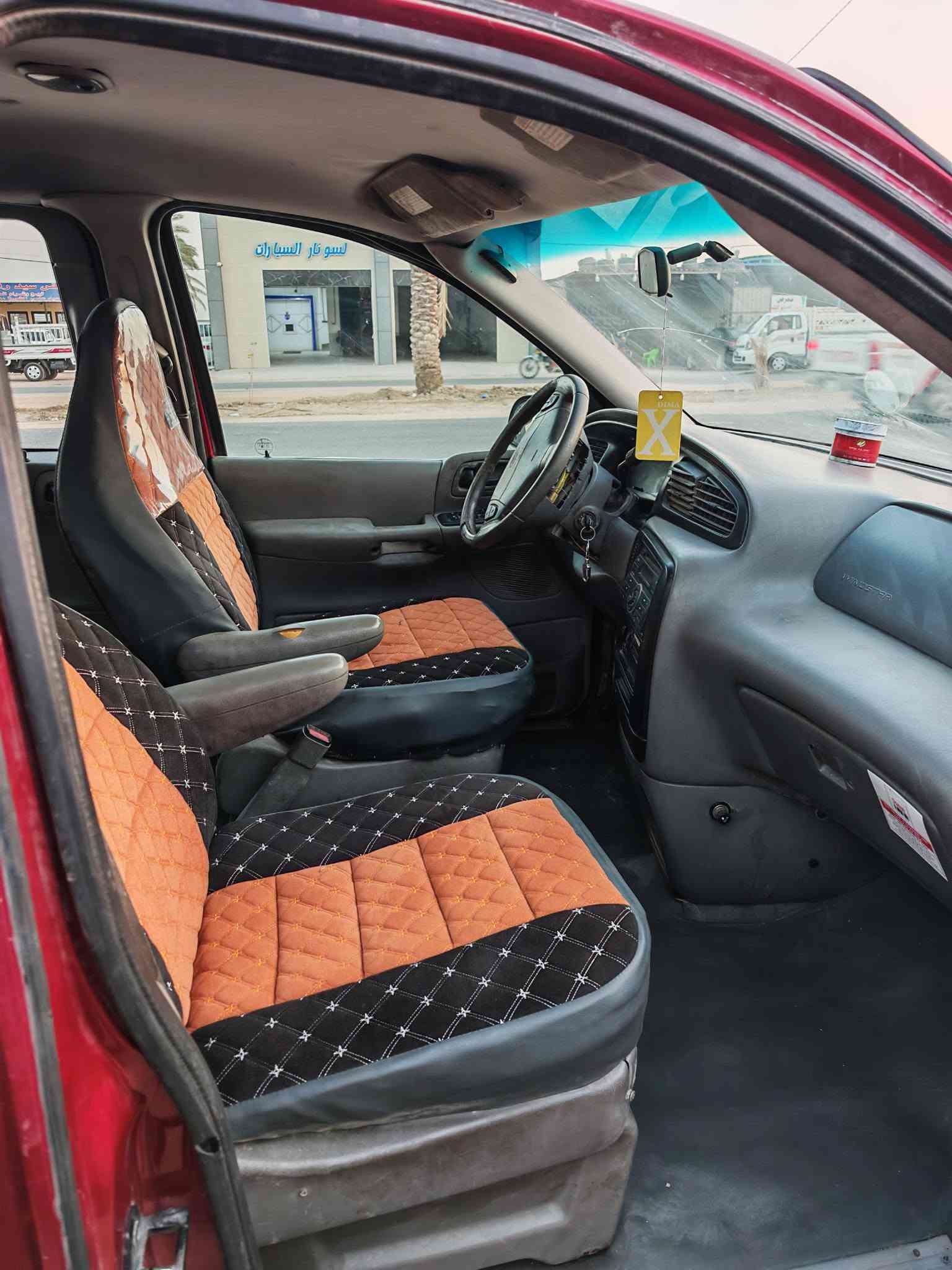 للبيع: فورد ويندستار (Ford Windstar) عائلية بحالة ممتازة 🚗✨الموديل:   2000 رقم بغداد
لون السيارة: [احمر]

تناقل السرعة (القير): [اتوماتيك ]

المحرك (المكينة): بحالة جيدة جداً . بیها منظومه غاز 

الصالون الداخلي: كراسي قماش (7 مقاعد).

الحالة العامة: السيارة ميكانيكياً جاهزه والبدي مالتها حلو نضيف 

📍 الموقع: [بابل /الشوملي]/للاتصال 

 *********** متوقر واتساب 

💰 السعر المطلوب: [45 قابل للتفاوض]
