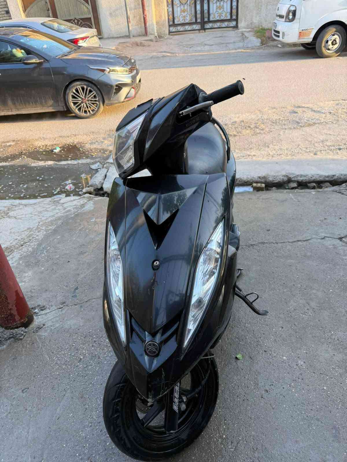 دراجه جديده صار شهرين من نازلة من الرمبة مكفولة
بيها فقط هذا الفطر بالصفحة الباقي مكفولة السعر مليون و ١٠٠ وبيها مجال 
مكاني الدورة ***********
