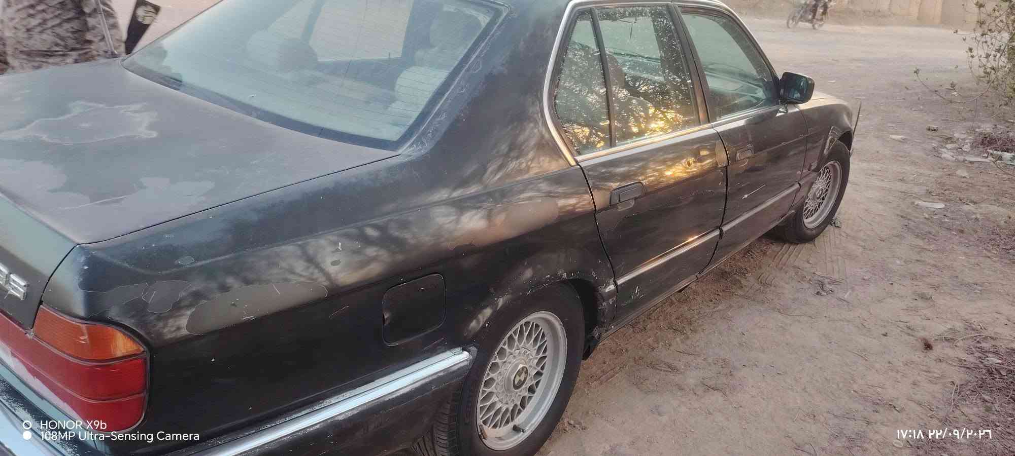 بي ام للبيع موديل 1991  محرك 3000 ففتي  صدر أمامي خلفي جديد الرقم بصره بأسمي تحويل ثاني يوم السعر 30 ورقه وبيها مجال قليل رقم الهاتف. *********** هذا رقم صاحب السياره وأني مكلف بالنشر

نص مكتوب في الصور:
- HONOR X9b
- 108MP Ultra-Sensing Camera
- ١٧:١٧ ٢٢/٠٩/٢٠٢٦
- O HONOR X9b
- HONOR X9b 108MP Ultra-Sensing Camera 17:17 2023/09/24
- ١٧:١٨ ٢٢/٠٩/٢٠٢٦