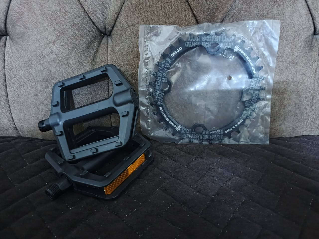 السلام عليكم 
مكينة ١٢ سبيد 
زنجيل طلع وية سيت شيمانو ١١ سبيد 
موجود خاص و واتساب 
***********
بغداد حي الجهاد
