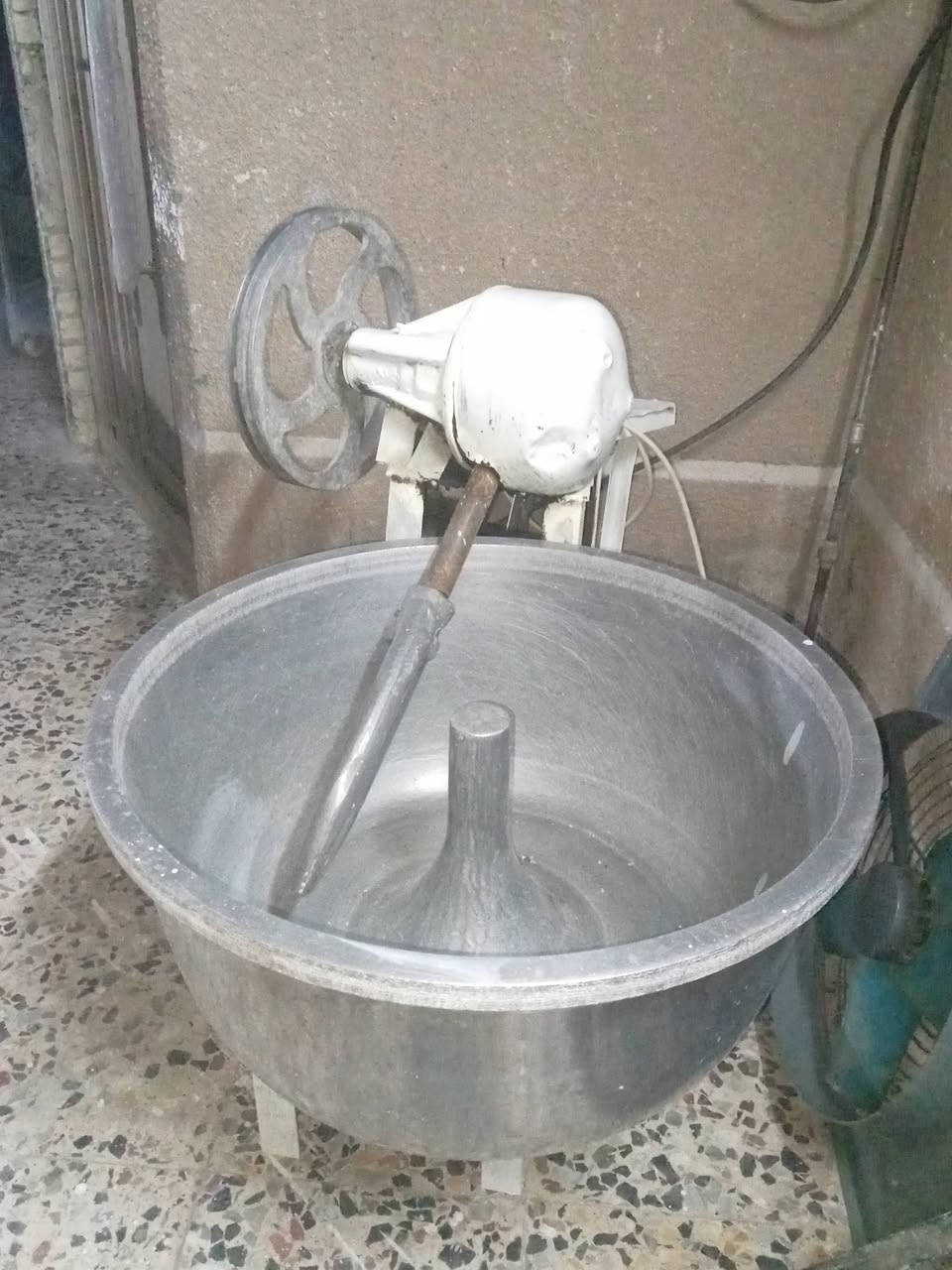 مكينة خياطة • عجانه • سحابات