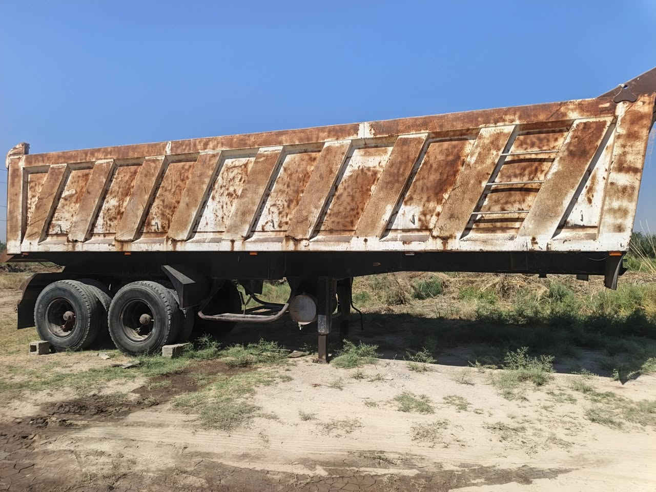 سلام عليكم عربانه لبيع علم بدون تايرات فقط وياله لماني كاعيه جديده سعرهه 110وبيهه مجال مكان بغداد محموديه اتصال, ***********..***********
