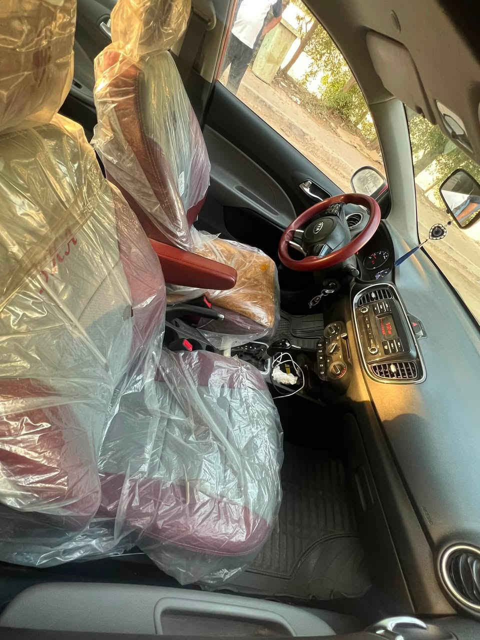 السلام عليكم
للبيع فقط 

كيا بيجاس موديل ٢٠٢٠خليجي

ماشيه ٣٠ الف 

محرك ١٤٠٠ 

جاهزه من كلشي هزه و رقم جديد بيها رصعه صغيره بالجاملغ الخلفي بالهلال مال جاملغ 

السعر ٩٦ ورقه
*********** واتساب
