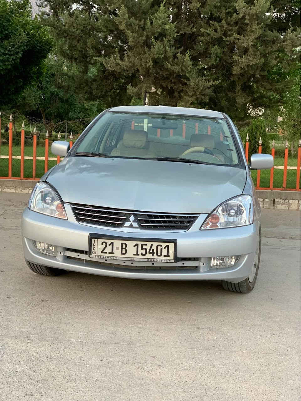 میتسوبیشی لانسەر مۆدێل ٢٠٠٩ (مەکینە گەورە)
ئۆتۆمبێلێکی زۆر توندوتۆڵ و خاوێنە، گێڕ ئۆتۆماتیکە و گێڕ و مەکینە و تەبریدی بەشەرتە. سێ پارچەی بۆیاخە بەبێ ئەوەی ناوەوەی گرتبێت. چوار جامی کارەباییە و یەک دینار مەسرەفی تێدا نییە. سەنەوی تا ٢٠٢٧/١/٢٦ تازەیە، بەناوی خۆمەوەیە و هیچ غەرامەیەکی لەسەر نییە و کێشەی بۆ بەناوکردن نییە.
نرخ: ٨٠ ورەقە (گەڵا) و کەمێک مەجالی تێدایە
ژمارەی پەیوەندی: *********** رانية, السليمانية
