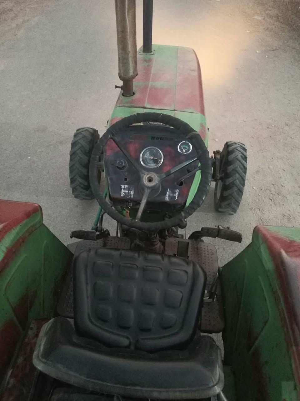 للبيع مكينه سيرت بلاديه ما مصبوغه
مديل  ٩٩
رقم وسنويه بدون تحويل 
تخم تاير جديد 
كير وكسن ع شركه محرك اول مره ينفتح  مجفته قبل ٤ اشهر  
السعر  ٨  مليون  وبيه مجال 
المكان واسط قضاء الصويره ناحية الشحيميه 
اتصل ع ***********
