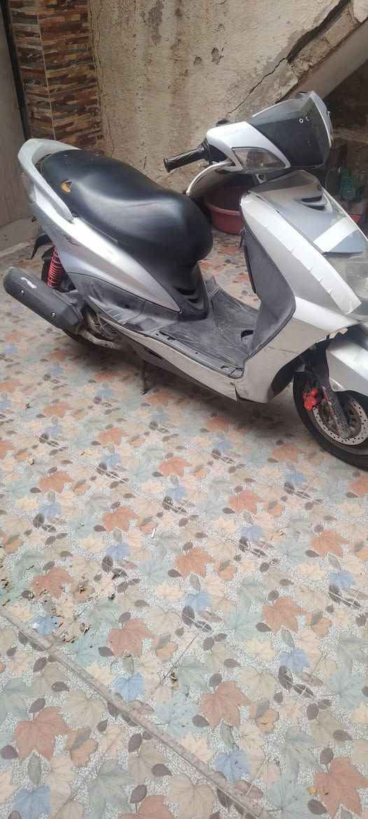 سكنس نثيه 140 للبيع
دراجه امانة الله نشطه ومتعبك
محرك ممفتوح كلجات بلادي
كهربائيات كلها شغاله سلف نكره كفرات بلادي
اذا عندك ايراني نضيفه نزلها اراوس واذا تشتري هلا بيك
*********** دك عليه وبيك خير ودلل
