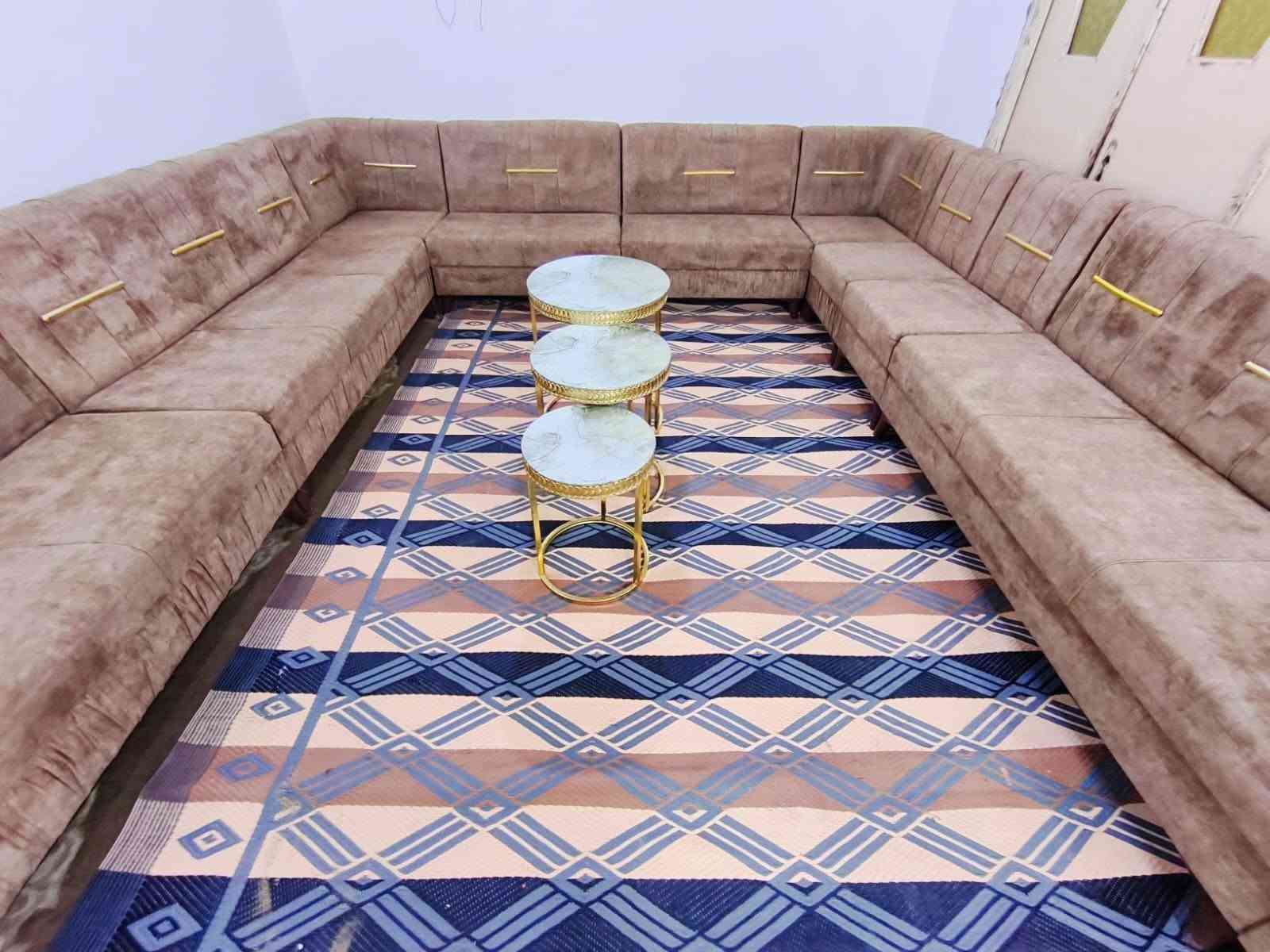 ديوان • ٢٠ مقعد • نضيف جدا