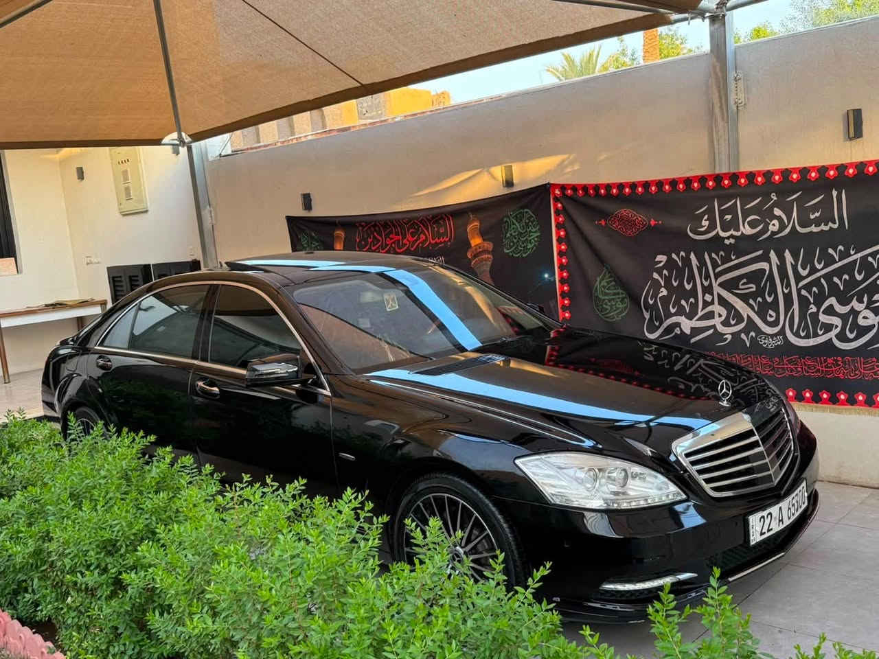 مرسديس s350
وارد خليجي موديل ٢٠١١
السياره فوول مواصفات 
ماشيه ١٦٥الف كيلو 
ما احجي الجناي يعرفه 

السياره بيه قطعه صبغ جاملغ خلفي وره السايق
وبيه الباب الخلفي عكس السايق مبدل نفس اللون وكاله يعني 
بانوراما 
بردادت خمسه 
بوب شفط
ثلاجه 
فوول موصافات محرك المرغوب عقل فوك 
تضلييل بالسنويه 
مكان السياره فلوجه 
السعر  230ورقه وبيه مجال مراوس حسب القناعه 
للستفسار اتصل ***********
او***********@إشارة
