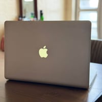 ماك بوك برو • ١٤ انش • i5 جيل ٦