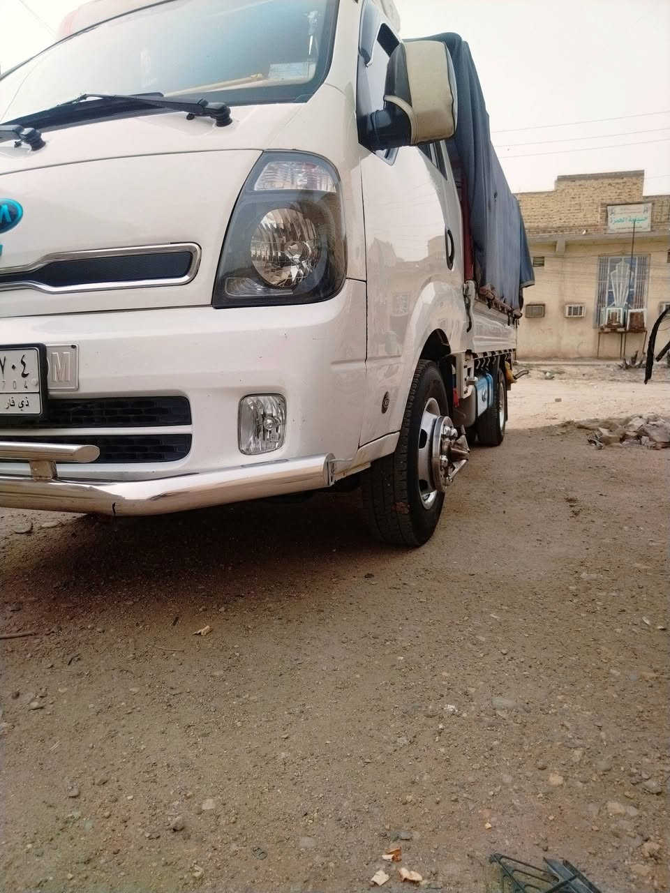 *********** 
سلام عليكم كيه بنكو حمل فحل لبيع سياره جاهزه حداديه مكينه مفتوح  مكفوله كفاله تخم تاير جديد سياره 2016تحويل مباشر تاير لخلفي محور 14رقم  ذي قار مكان سياره بالشطره
