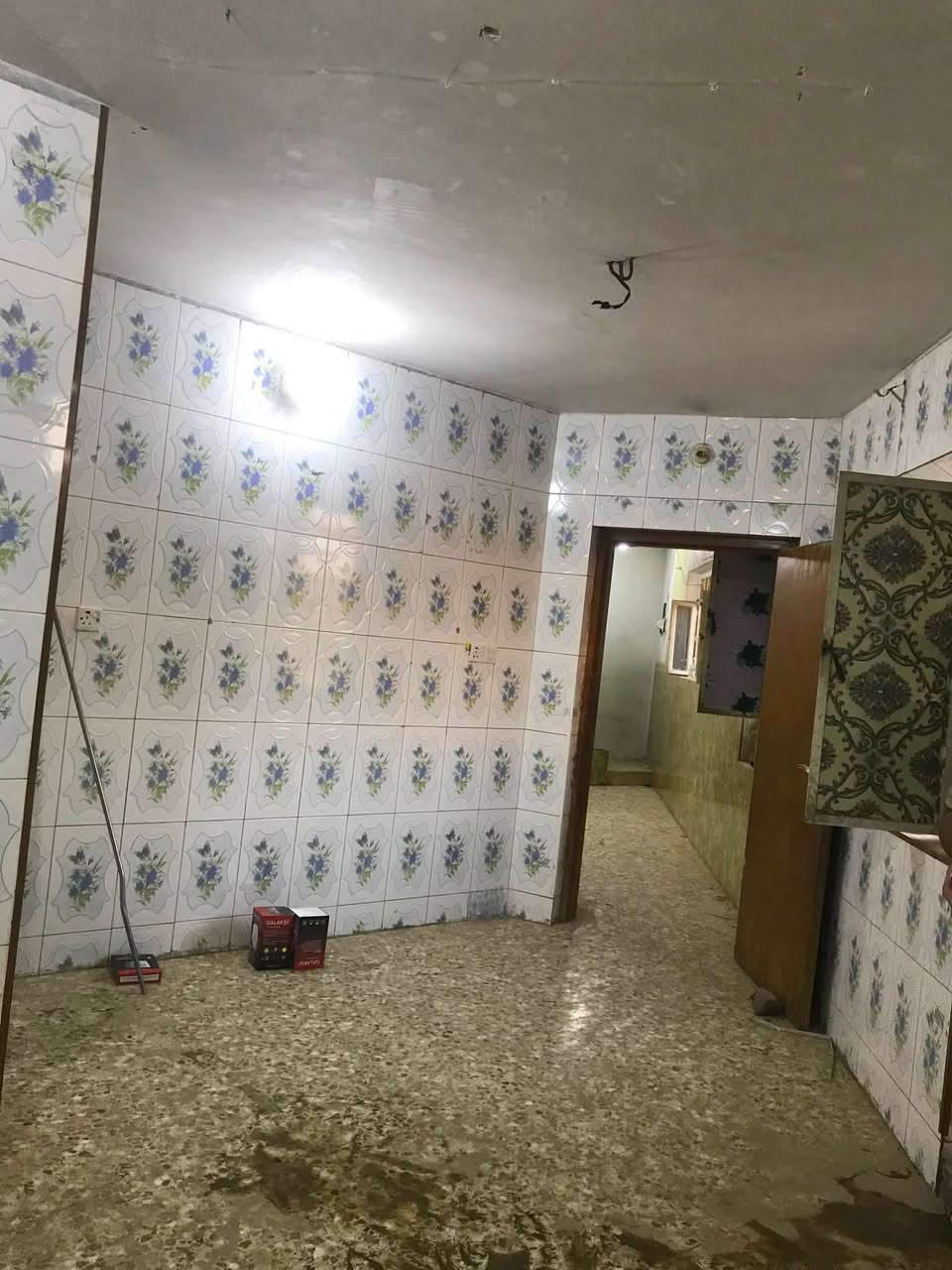 سلام عليكم
بيت للايجار طابق ثاني معزول بلكامل مساحة٩٠متر مقابيل متنزة السمچة خلف بانزين خانة الامين الثانية 
***********
