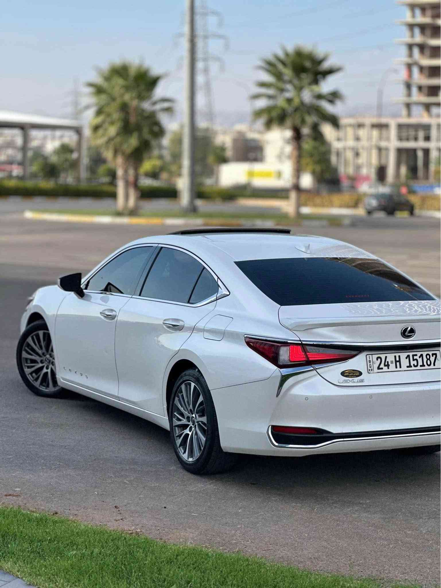 لكزس ES250 • ٢٠٢١ • دهوك