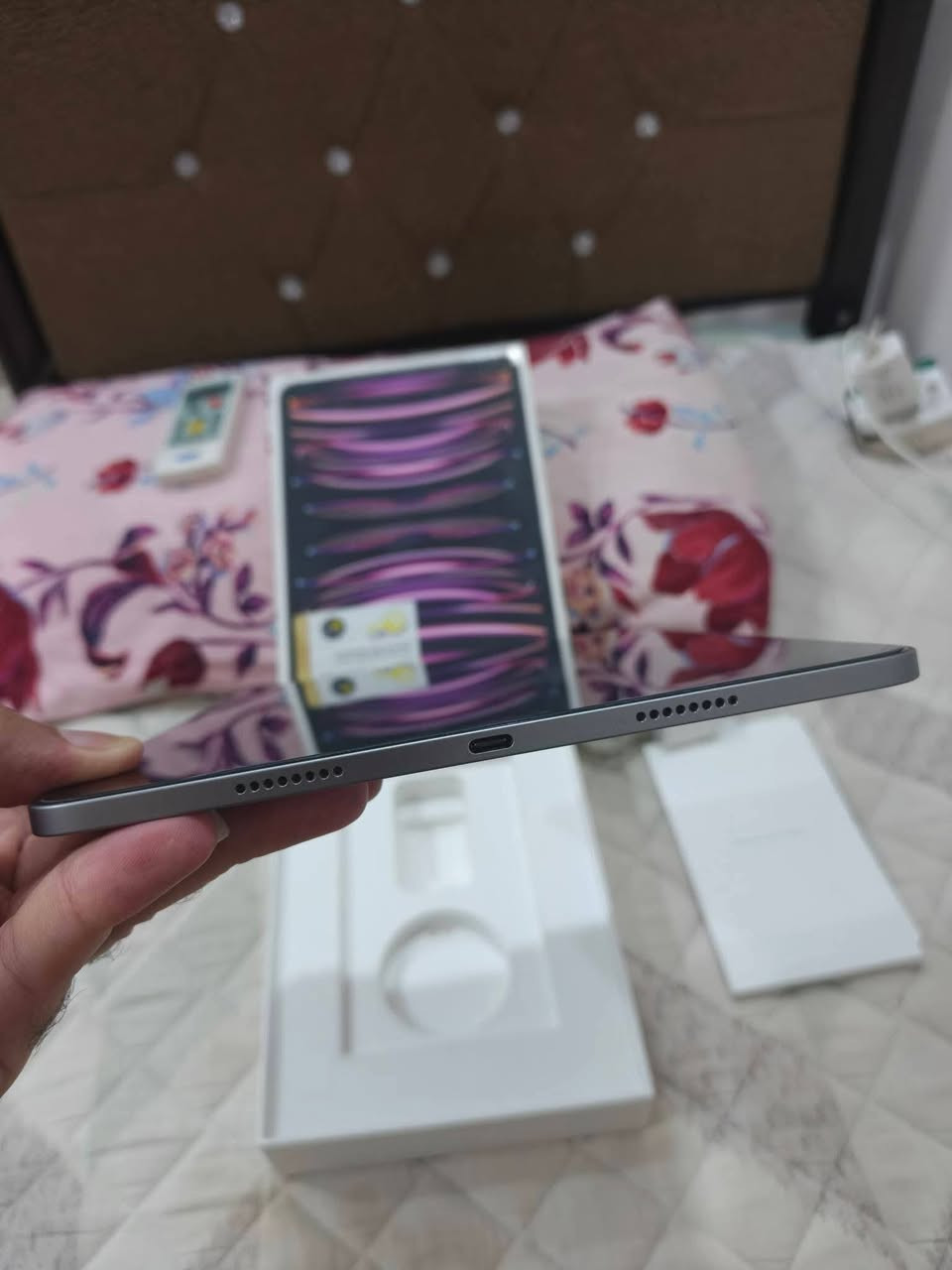 سلام عليكم ايباد 11 برو m2 2024  مكفول من كلشي لا مصلح ولا مفتوح  كامل ملحقات كارتون وشاحنته الأصليه نضيف كلش سعر 800 مكاني بصره ابو الخصيب محيله متواجد واتساب وع خط رقمي ***********
