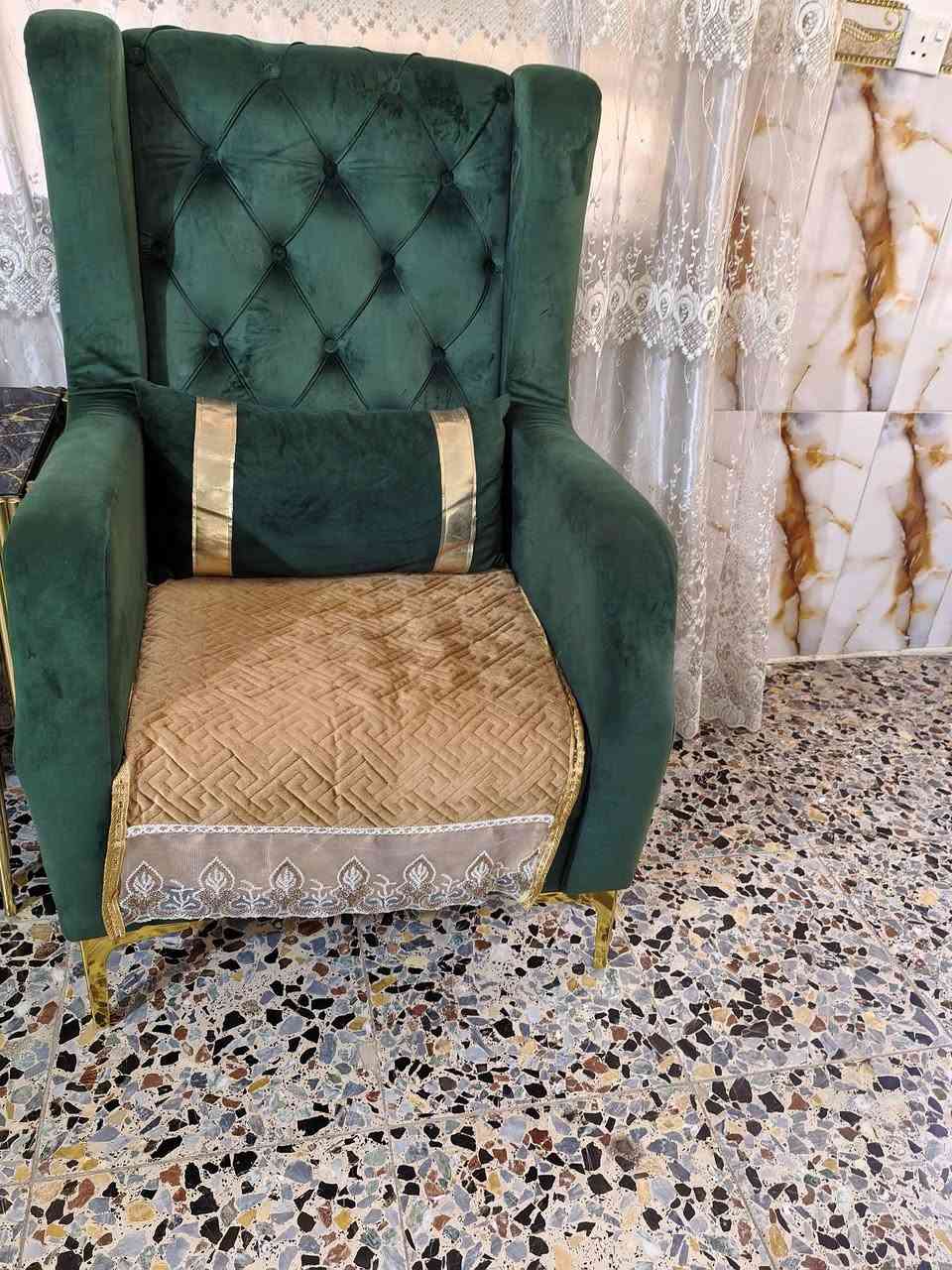 تخم نظيف جدآ ( 15) مقعد

سعر(750 وبي مجال ) 

 الشراي الاتصال على الرقم
***********
