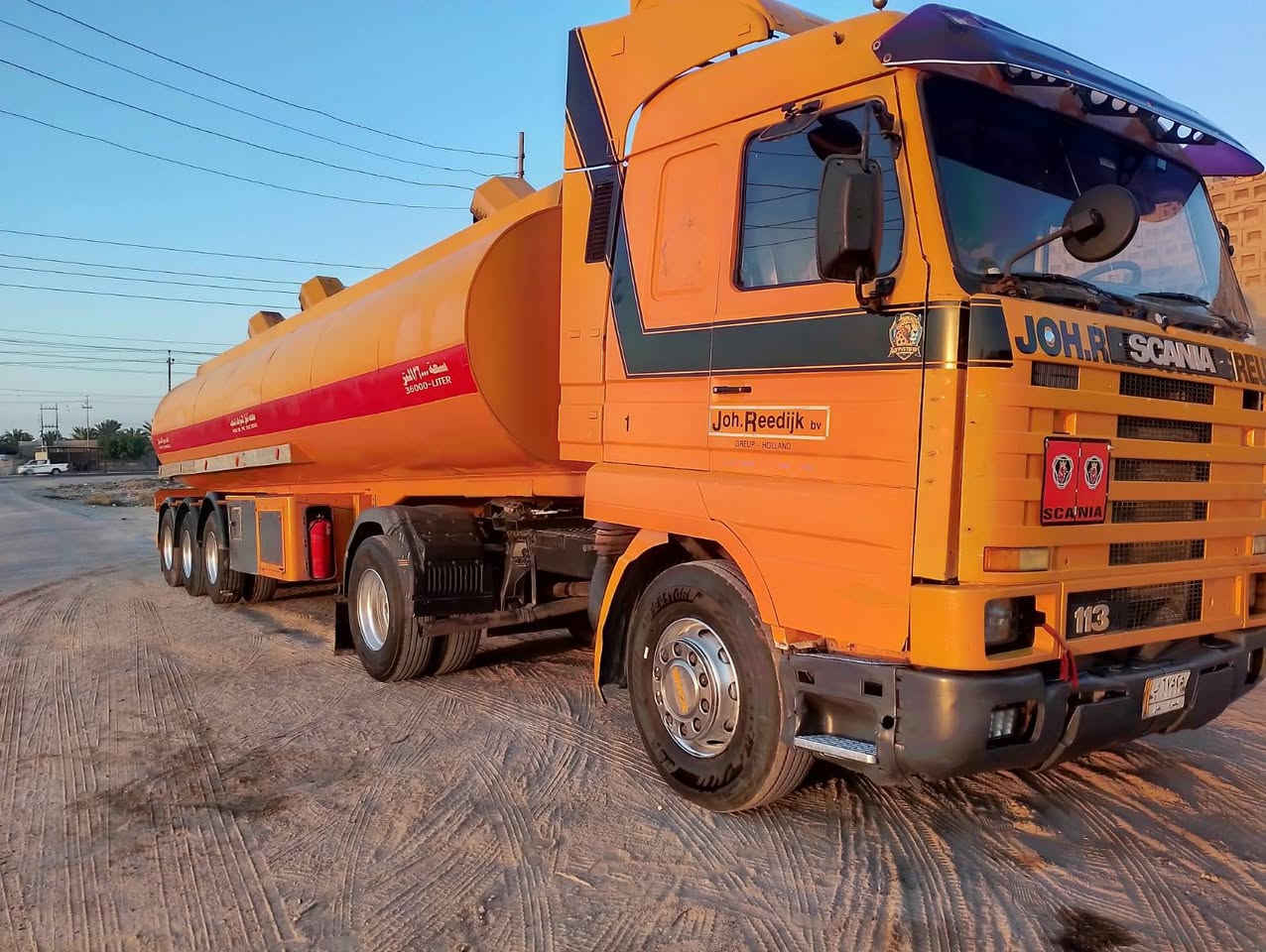 سلام عليكم... سكانيا 113مديل 1996 گير 4×4 صهريچ سحال مكينه ستندر تجفيت جديد قبل 10ايام مجفته فول نظافه   تبريد منضومه جديده توه شاده ثلج سياره مفعله GPS مع شهاده تكييل.. رقم بصره.. تخم تاير  .. المكان بصرة قضاء الدير الاستفسار ‏‪***********‬‏
