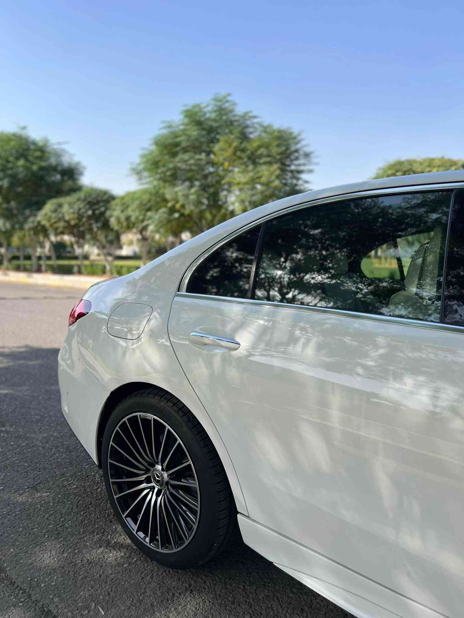 C300 AMG • ٢٠٢٤ • ١٣٠٠٠ ميل