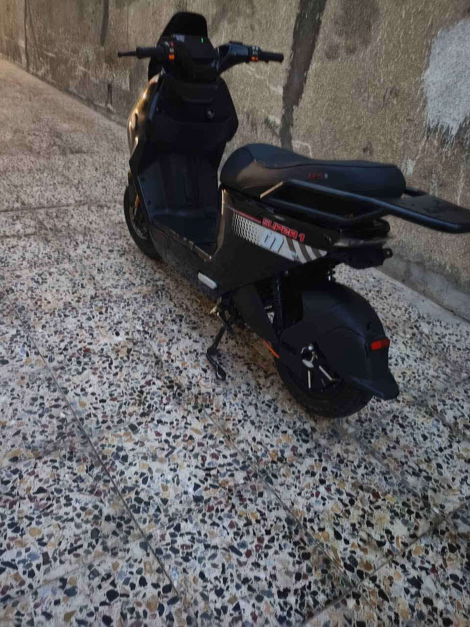 بطارية ليثيوم • سرعة ٩٠ • نظيفة